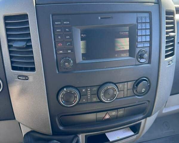 Синий Фольксваген Крафтер, объемом двигателя 1.97 л и пробегом 408 тыс. км за 13100 $, фото 8 на Automoto.ua