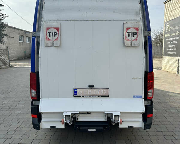 Синий Фольксваген Крафтер, объемом двигателя 2 л и пробегом 238 тыс. км за 20500 $, фото 5 на Automoto.ua