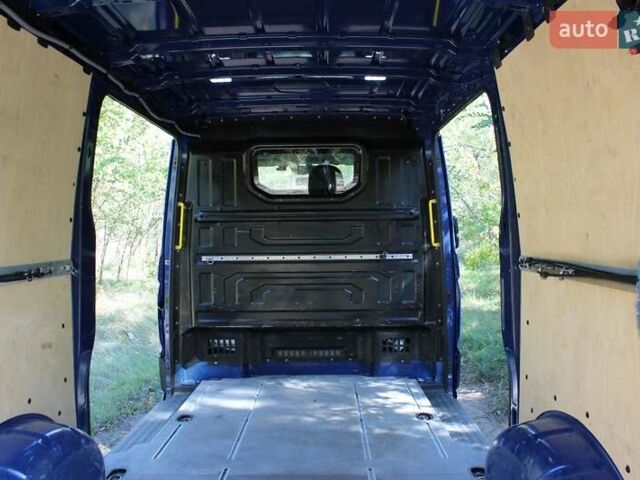 Синій Фольксваген Крафтєр, об'ємом двигуна 1.97 л та пробігом 290 тис. км за 25000 $, фото 7 на Automoto.ua