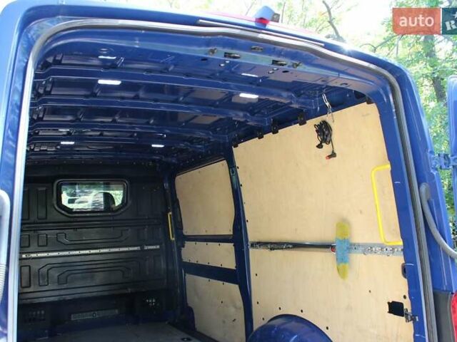 Синій Фольксваген Крафтєр, об'ємом двигуна 1.97 л та пробігом 290 тис. км за 25000 $, фото 5 на Automoto.ua