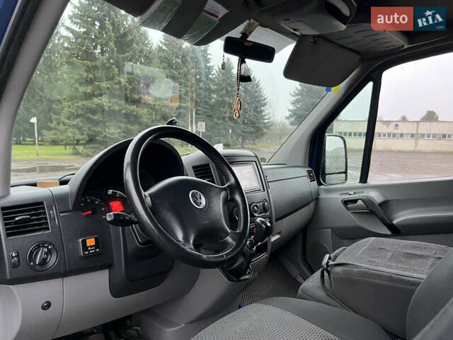 Синий Фольксваген Крафтер, объемом двигателя 2.46 л и пробегом 415 тыс. км за 14500 $, фото 7 на Automoto.ua