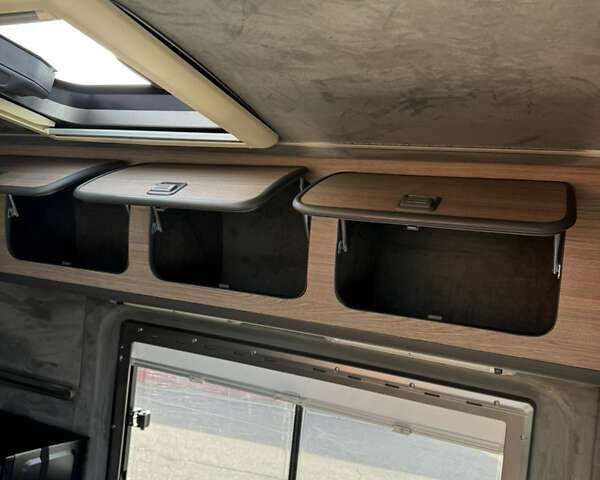 Фольксваген Крафтер 2011 в Киеве на Automoto.ua Синий Фольксваген Крафтер, объемом двигателя 2 л и пробегом 109 тыс. км за 29999 $, фото 32 на Automoto.ua