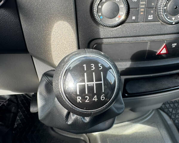 Фольксваген Крафтер 2011 в Киеве на Automoto.ua Синий Фольксваген Крафтер, объемом двигателя 2 л и пробегом 109 тыс. км за 29999 $, фото 22 на Automoto.ua