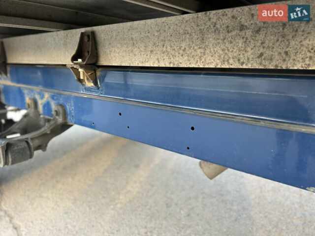 Синій Фольксваген Крафтєр, об'ємом двигуна 2 л та пробігом 260 тис. км за 17700 $, фото 10 на Automoto.ua