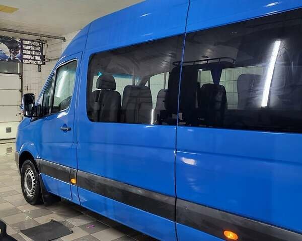 Синий Фольксваген Крафтер, объемом двигателя 2.46 л и пробегом 925 тыс. км за 24500 $, фото 4 на Automoto.ua