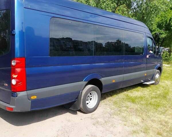 Синий Фольксваген Крафтер, объемом двигателя 1.97 л и пробегом 560 тыс. км за 26500 $, фото 3 на Automoto.ua