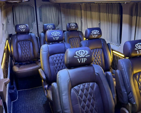 Синій Фольксваген Крафтєр, об'ємом двигуна 1.97 л та пробігом 500 тис. км за 16600 $, фото 30 на Automoto.ua