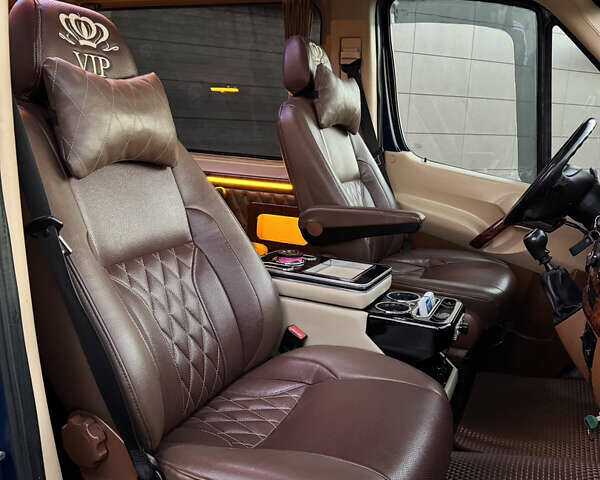 Синій Фольксваген Крафтєр, об'ємом двигуна 1.97 л та пробігом 500 тис. км за 16600 $, фото 22 на Automoto.ua