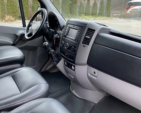 Синій Фольксваген Крафтєр, об'ємом двигуна 2 л та пробігом 260 тис. км за 16500 $, фото 19 на Automoto.ua