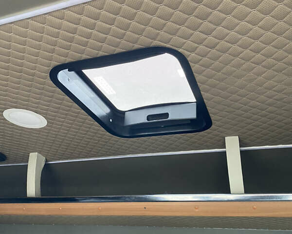 Синій Фольксваген Крафтєр, об'ємом двигуна 2 л та пробігом 260 тис. км за 16500 $, фото 29 на Automoto.ua