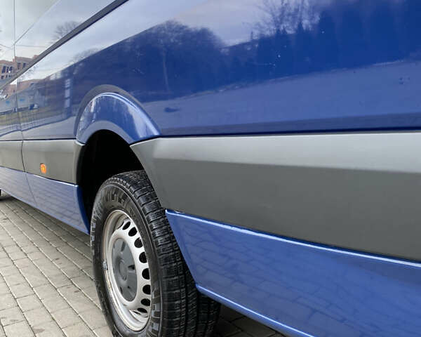 Синій Фольксваген Крафтєр, об'ємом двигуна 2 л та пробігом 260 тис. км за 16500 $, фото 13 на Automoto.ua