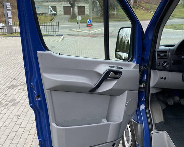 Синій Фольксваген Крафтєр, об'ємом двигуна 2 л та пробігом 260 тис. км за 16500 $, фото 20 на Automoto.ua