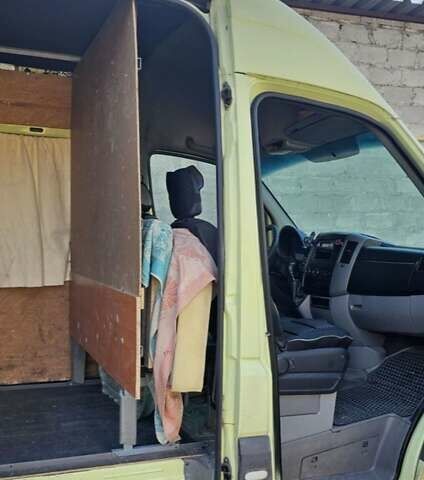 Зеленый Фольксваген Крафтер, объемом двигателя 2.46 л и пробегом 433 тыс. км за 15000 $, фото 6 на Automoto.ua