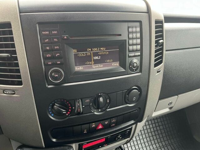 Зеленый Фольксваген Крафтер, объемом двигателя 2 л и пробегом 231 тыс. км за 8000 $, фото 13 на Automoto.ua