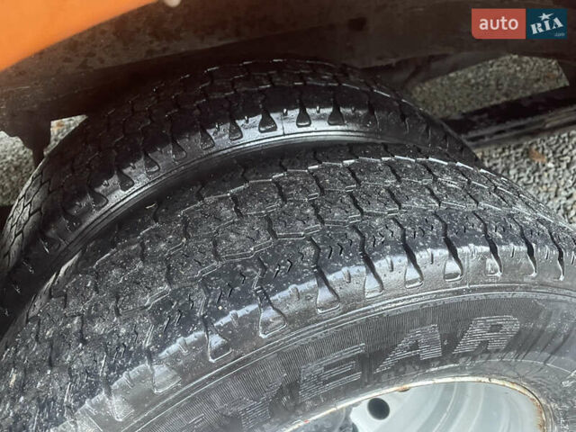 Помаранчевий Фольксваген Крафтєр, об'ємом двигуна 1.97 л та пробігом 288 тис. км за 15799 $, фото 6 на Automoto.ua