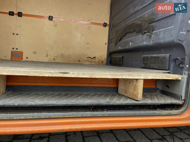 Помаранчевий Фольксваген Крафтєр, об'ємом двигуна 1.97 л та пробігом 288 тис. км за 14600 $, фото 14 на Automoto.ua