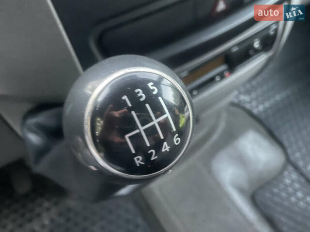 Помаранчевий Фольксваген Крафтєр, об'ємом двигуна 1.97 л та пробігом 288 тис. км за 15799 $, фото 13 на Automoto.ua