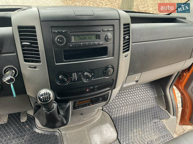 Помаранчевий Фольксваген Крафтєр, об'ємом двигуна 1.97 л та пробігом 288 тис. км за 14600 $, фото 19 на Automoto.ua