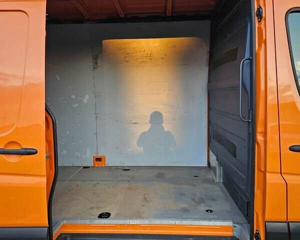 Оранжевый Фольксваген Крафтер, объемом двигателя 2 л и пробегом 141 тыс. км за 20999 $, фото 12 на Automoto.ua