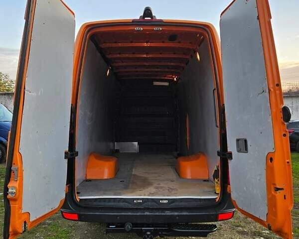 Оранжевый Фольксваген Крафтер, объемом двигателя 2 л и пробегом 141 тыс. км за 20999 $, фото 14 на Automoto.ua