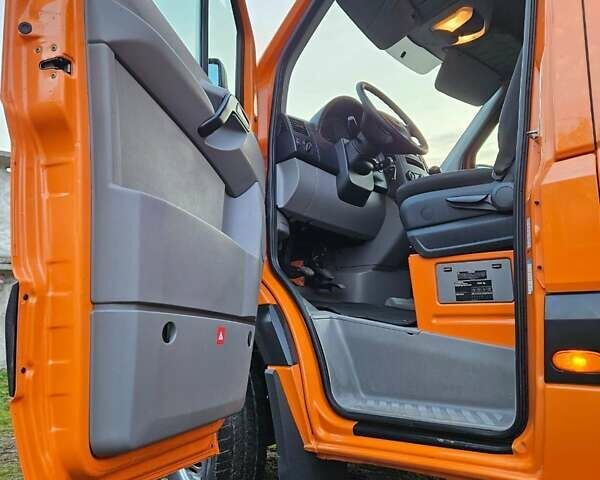 Оранжевый Фольксваген Крафтер, объемом двигателя 2 л и пробегом 141 тыс. км за 20999 $, фото 17 на Automoto.ua