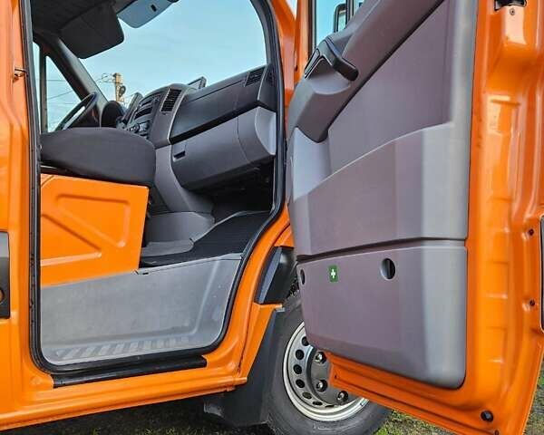 Оранжевый Фольксваген Крафтер, объемом двигателя 2 л и пробегом 141 тыс. км за 20999 $, фото 8 на Automoto.ua