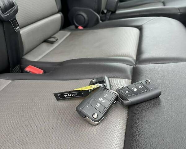 Оранжевый Фольксваген Крафтер, объемом двигателя 1.97 л и пробегом 187 тыс. км за 25700 $, фото 11 на Automoto.ua