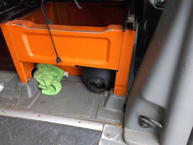 Оранжевый Фольксваген Крафтер, объемом двигателя 2 л и пробегом 394 тыс. км за 15952 $, фото 6 на Automoto.ua