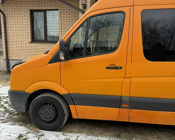 Помаранчевий Фольксваген Крафтєр, об'ємом двигуна 2.5 л та пробігом 450 тис. км за 18950 $, фото 2 на Automoto.ua