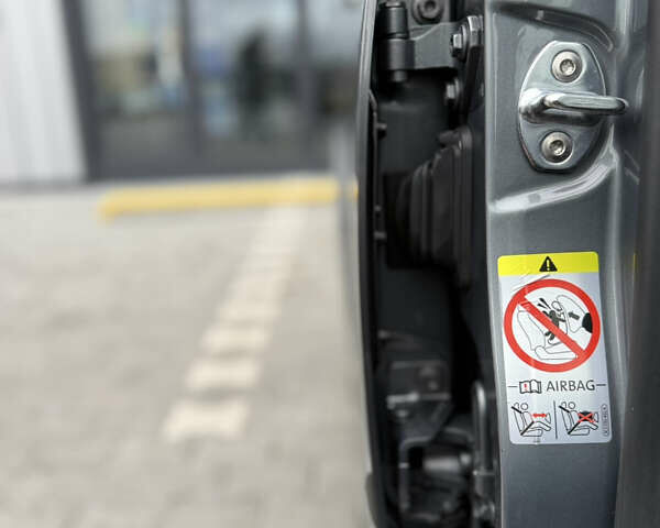 Серый Фольксваген Кросс Гольф, объемом двигателя 1.6 л и пробегом 182 тыс. км за 6500 $, фото 91 на Automoto.ua