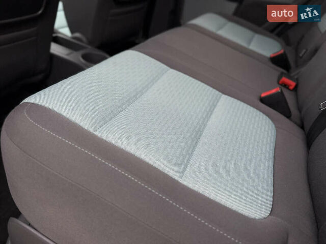 Серый Фольксваген Кросс Гольф, объемом двигателя 1.6 л и пробегом 182 тыс. км за 6500 $, фото 63 на Automoto.ua