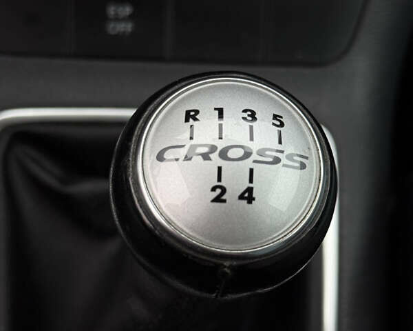 Серый Фольксваген Кросс Гольф, объемом двигателя 1.6 л и пробегом 182 тыс. км за 6500 $, фото 49 на Automoto.ua