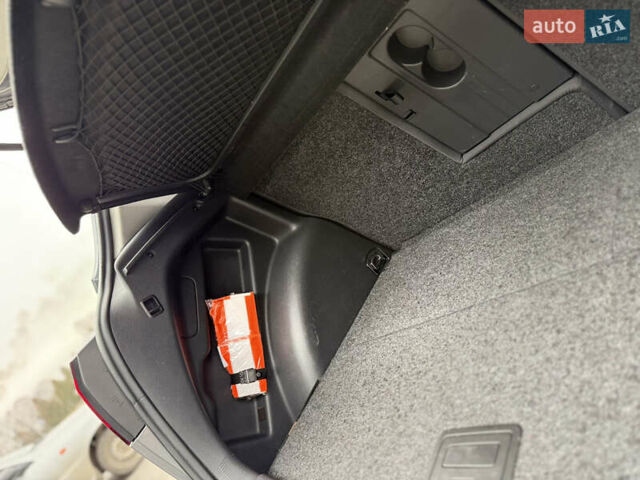 Серый Фольксваген Кросс Гольф, объемом двигателя 1.6 л и пробегом 182 тыс. км за 6500 $, фото 96 на Automoto.ua