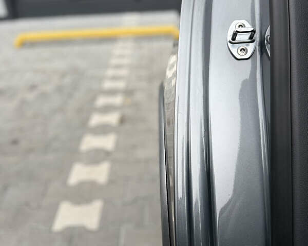 Серый Фольксваген Кросс Гольф, объемом двигателя 1.6 л и пробегом 182 тыс. км за 6500 $, фото 77 на Automoto.ua