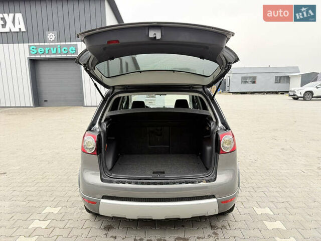 Серый Фольксваген Кросс Гольф, объемом двигателя 1.6 л и пробегом 182 тыс. км за 6500 $, фото 94 на Automoto.ua