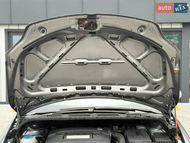 Серый Фольксваген Кросс Гольф, объемом двигателя 1.6 л и пробегом 182 тыс. км за 6500 $, фото 25 на Automoto.ua