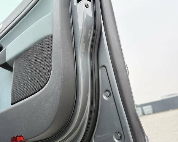 Серый Фольксваген Кросс Гольф, объемом двигателя 1.6 л и пробегом 182 тыс. км за 6500 $, фото 81 на Automoto.ua