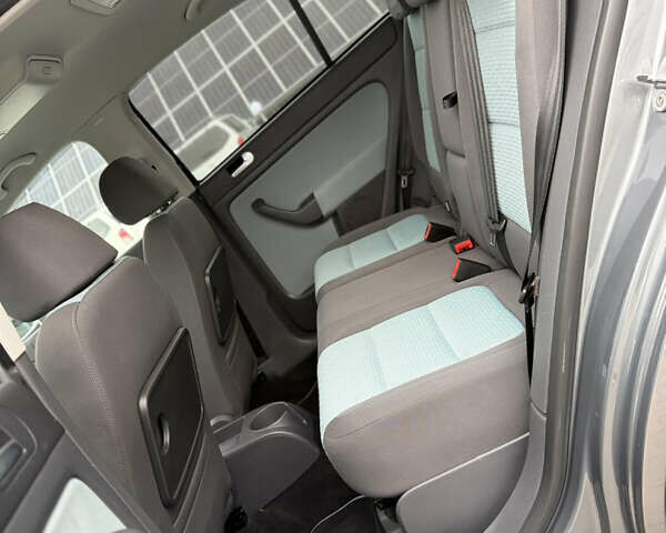 Серый Фольксваген Кросс Гольф, объемом двигателя 1.6 л и пробегом 182 тыс. км за 6500 $, фото 58 на Automoto.ua