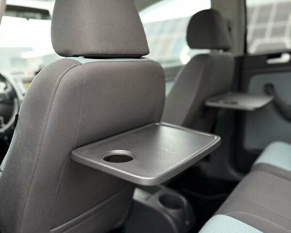 Серый Фольксваген Кросс Гольф, объемом двигателя 1.6 л и пробегом 182 тыс. км за 6500 $, фото 66 на Automoto.ua