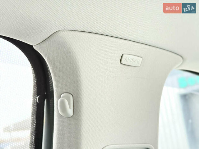 Серый Фольксваген Кросс Гольф, объемом двигателя 1.6 л и пробегом 182 тыс. км за 6500 $, фото 35 на Automoto.ua