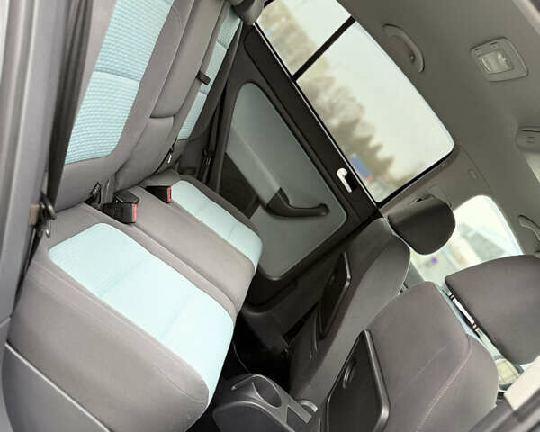 Серый Фольксваген Кросс Гольф, объемом двигателя 1.6 л и пробегом 182 тыс. км за 6500 $, фото 72 на Automoto.ua