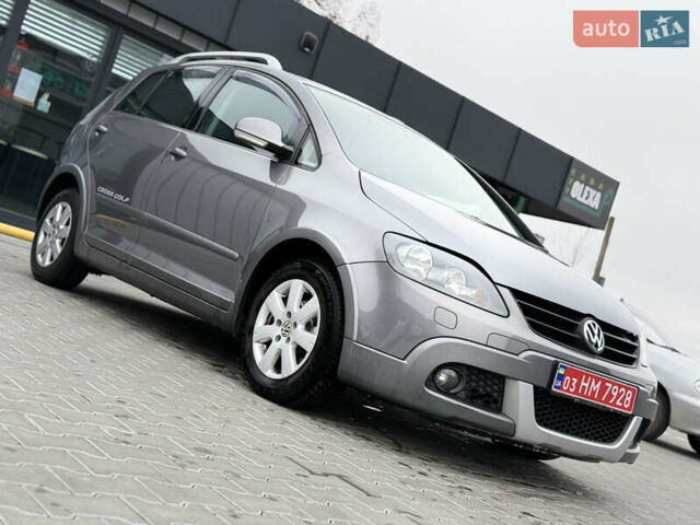 Серый Фольксваген Кросс Гольф, объемом двигателя 1.6 л и пробегом 182 тыс. км за 6500 $, фото 13 на Automoto.ua