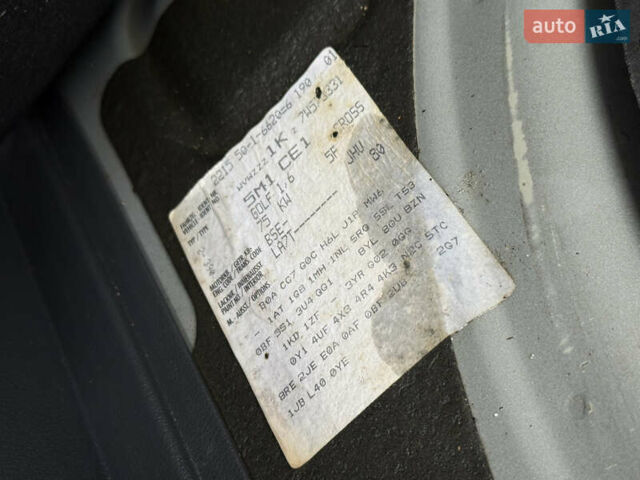 Серый Фольксваген Кросс Гольф, объемом двигателя 1.6 л и пробегом 182 тыс. км за 6500 $, фото 99 на Automoto.ua