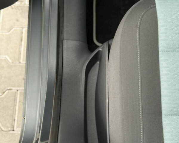 Серый Фольксваген Кросс Гольф, объемом двигателя 1.6 л и пробегом 182 тыс. км за 6500 $, фото 67 на Automoto.ua