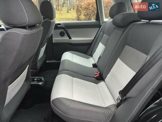 Черный Фольксваген Кросс Поло, объемом двигателя 1.4 л и пробегом 119 тыс. км за 6800 $, фото 29 на Automoto.ua