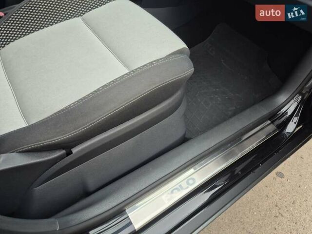 Черный Фольксваген Кросс Поло, объемом двигателя 1.4 л и пробегом 119 тыс. км за 6500 $, фото 48 на Automoto.ua