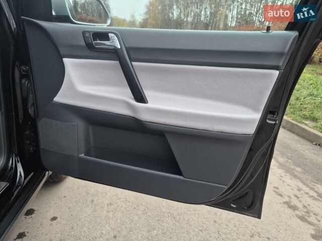 Черный Фольксваген Кросс Поло, объемом двигателя 1.4 л и пробегом 119 тыс. км за 6800 $, фото 37 на Automoto.ua