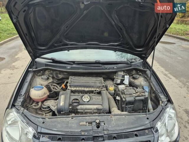 Черный Фольксваген Кросс Поло, объемом двигателя 1.4 л и пробегом 119 тыс. км за 6500 $, фото 56 на Automoto.ua