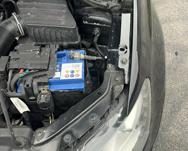 Черный Фольксваген Кросс Поло, объемом двигателя 1.2 л и пробегом 135 тыс. км за 10300 $, фото 66 на Automoto.ua