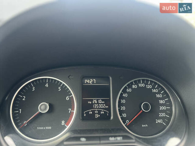 Черный Фольксваген Кросс Поло, объемом двигателя 1.2 л и пробегом 135 тыс. км за 10300 $, фото 43 на Automoto.ua